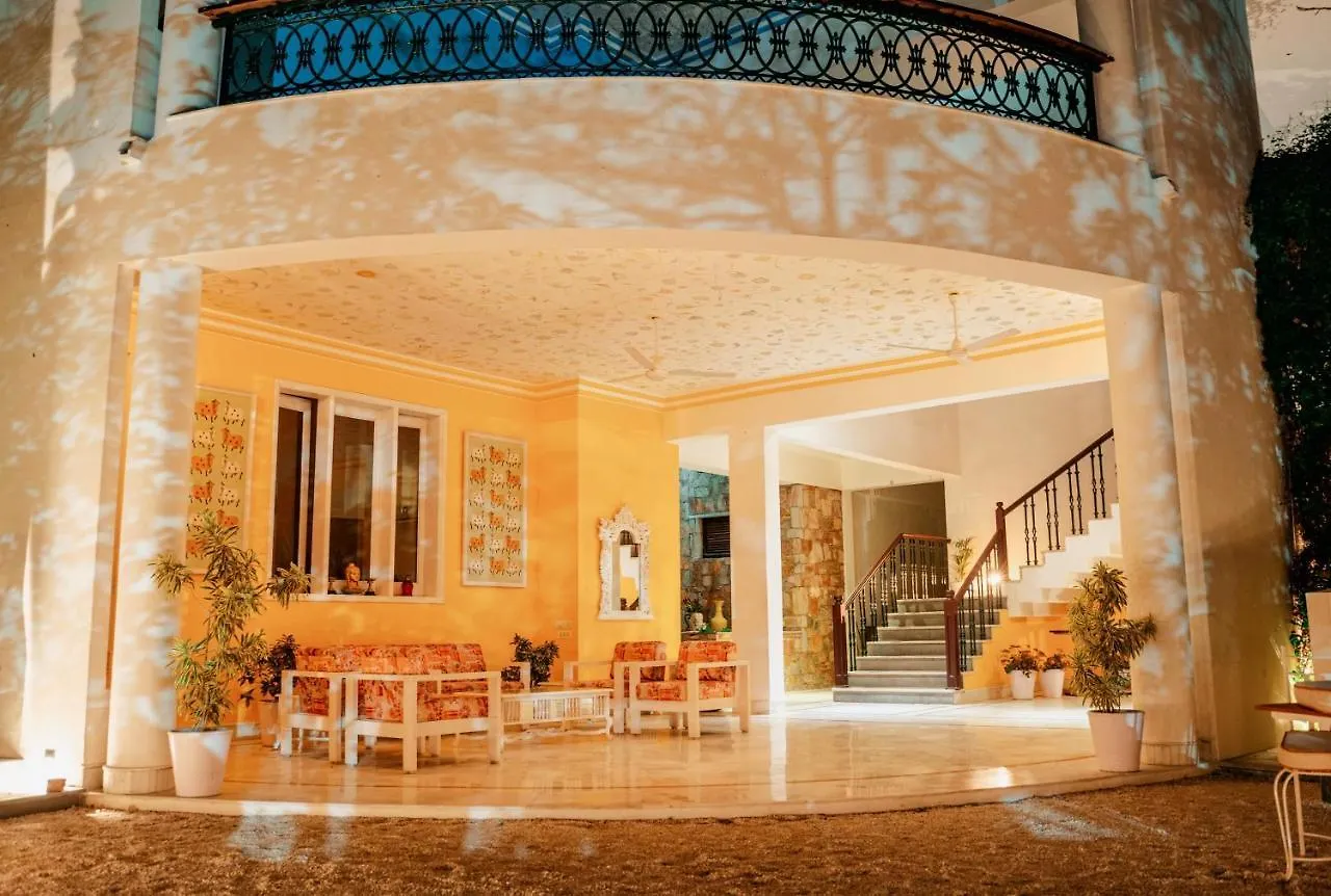 Devraj Villa-Luxury Pool Villa Udaipur Otel