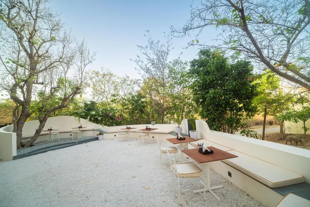 Otel Devraj Villa-Luxury Pool Villa Udaipur