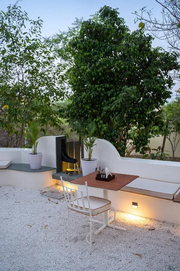 **** Otel Devraj Villa-Luxury Pool Villa Udaipur Hindistan